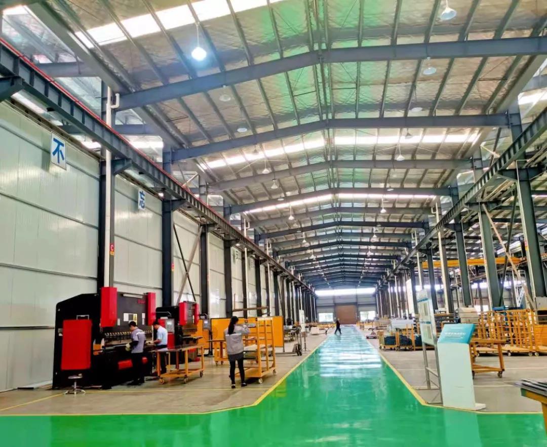 【乐鱼网页版登录入口-乐鱼（中国
湖南生产基地】热火朝天生产忙，高质高效产精品！​